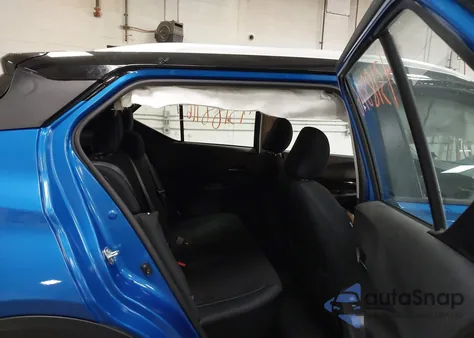 2023 Nissan Kicks Sv Xtronic Cvt z USA, uszkodzony, nr VIN 3N1CP5CV8PL574925